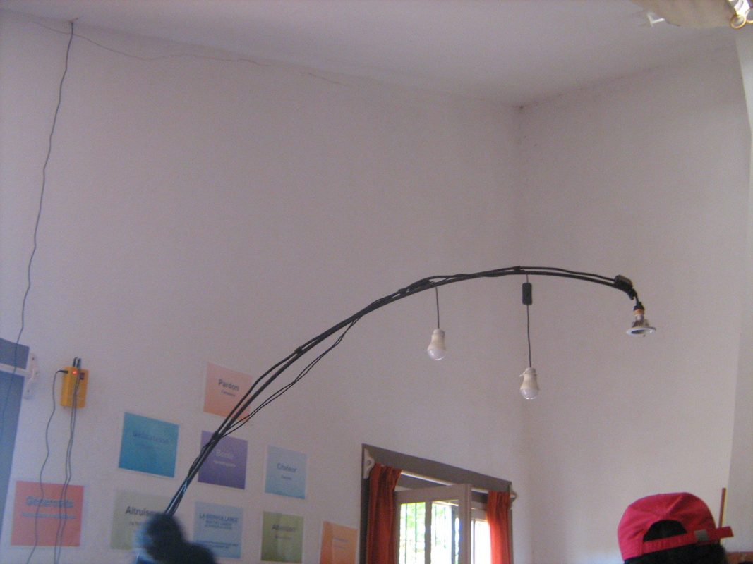 Lampes aliment&eacute;s par panneaux solaires